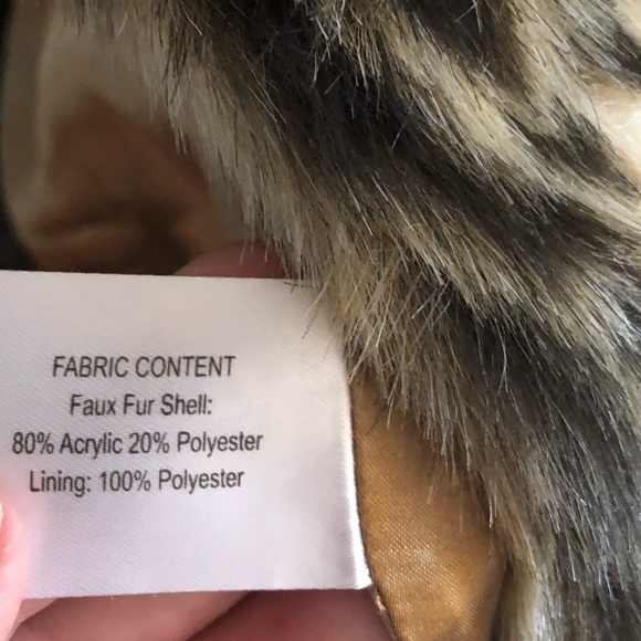 FAUX FUR JACKET SIZE SMALL - Picture 4 of 8